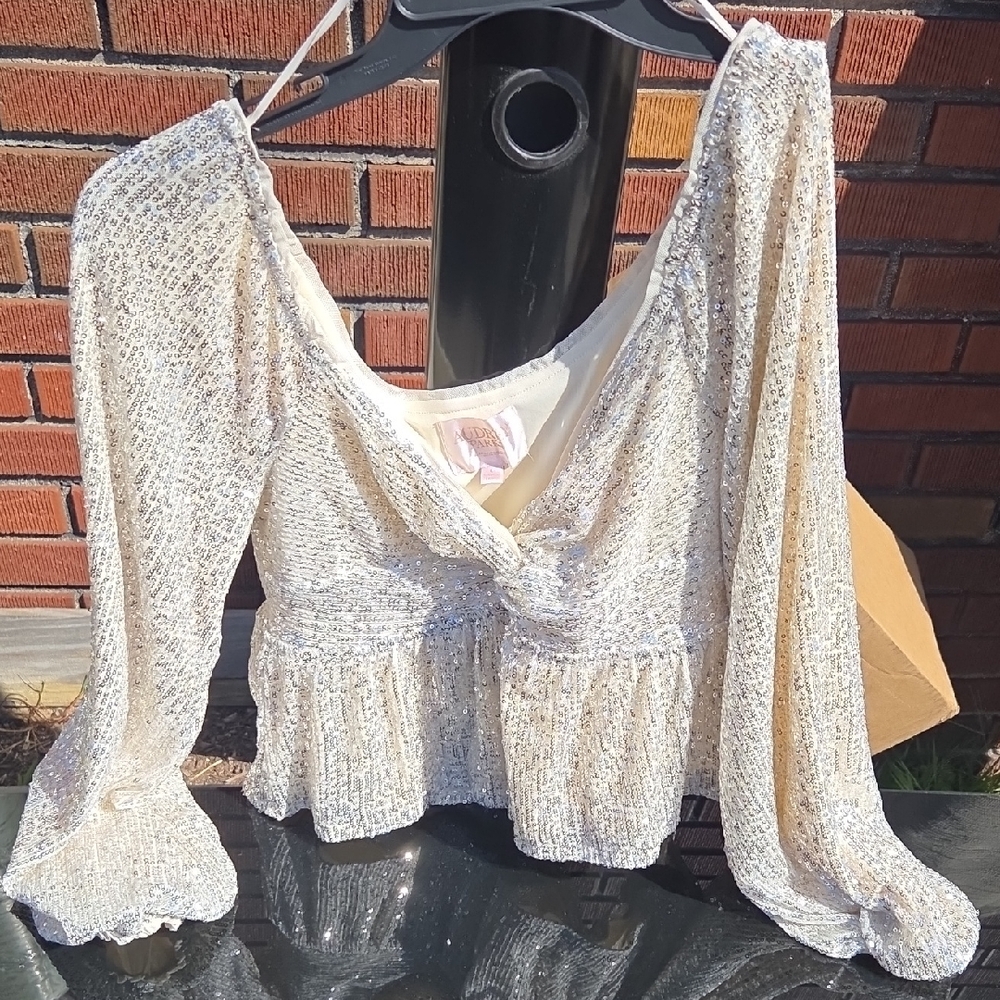 Audrey Parks / Francescas Sequin Cream Women's Top